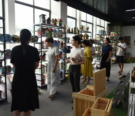【关注】市妇联来磐开展调研活动