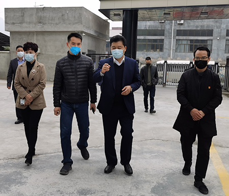 县委书记王志强到优尼家检查指导疫情防控和复工复产工作