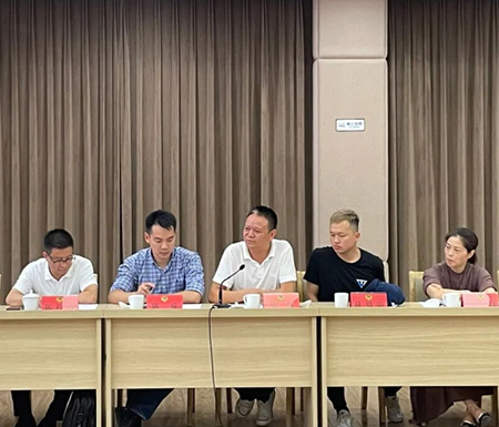 浙江优尼家董事长陈威作为县政协委员参加“请你来协商”专题协商会，为优化营商环境建言献策